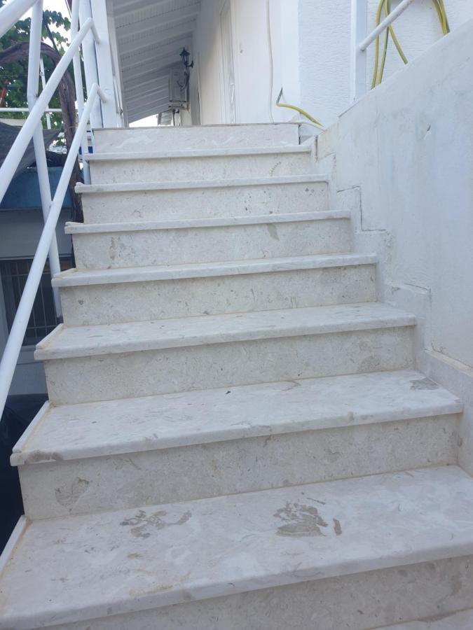 Sarandë Rosemary Houseゲストハウス エクステリア 写真