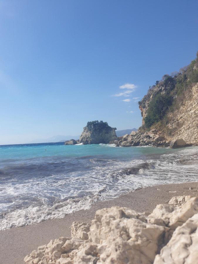 Sarandë Rosemary Houseゲストハウス エクステリア 写真