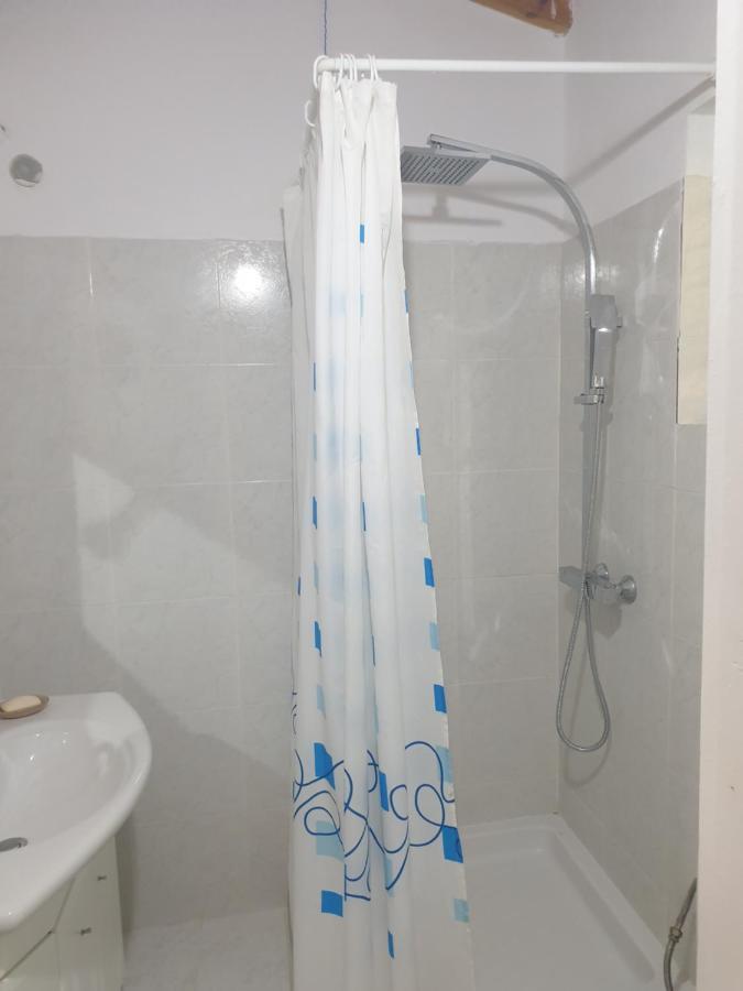 Sarandë Rosemary Houseゲストハウス エクステリア 写真