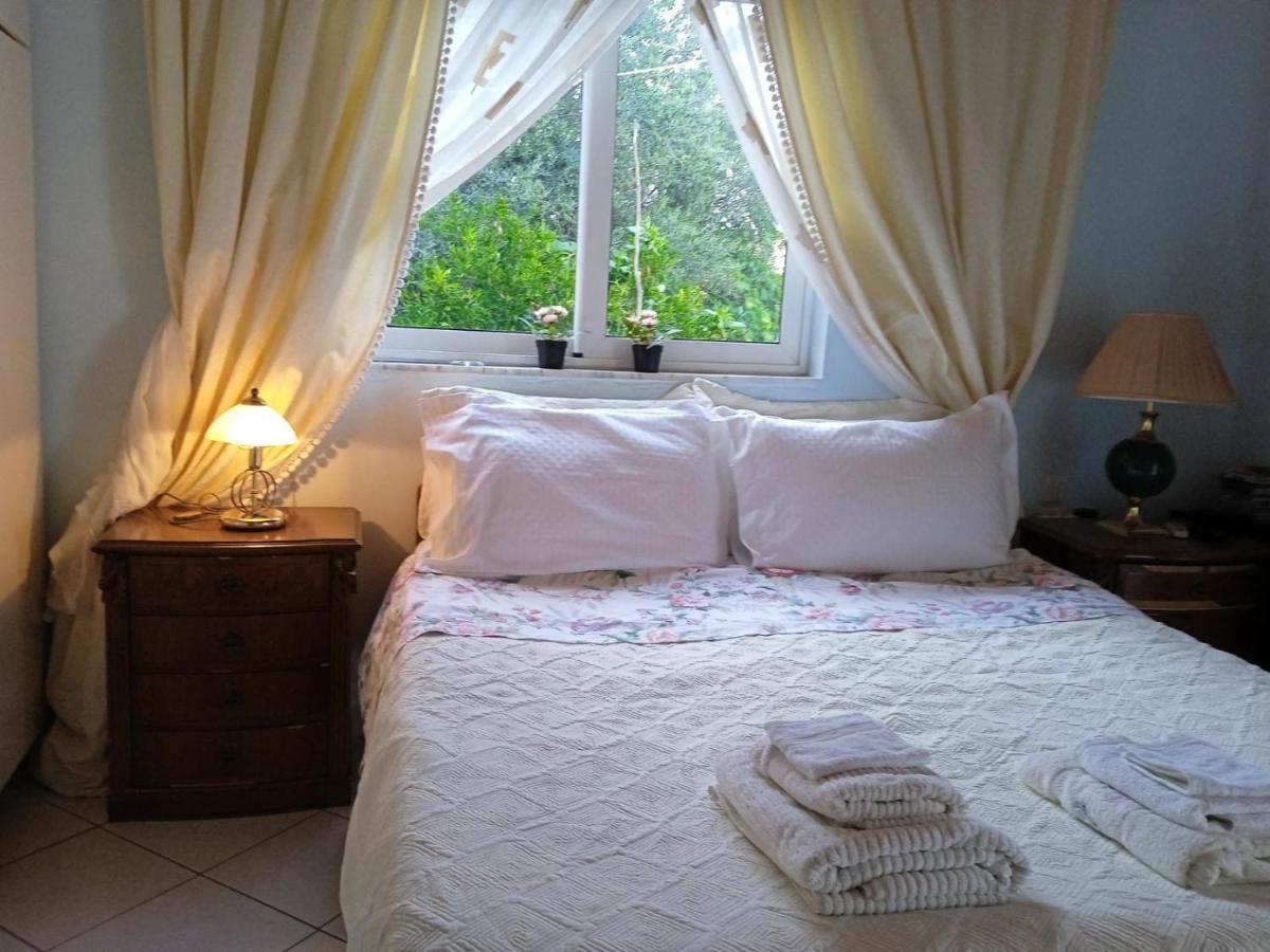 Sarandë Rosemary Houseゲストハウス エクステリア 写真