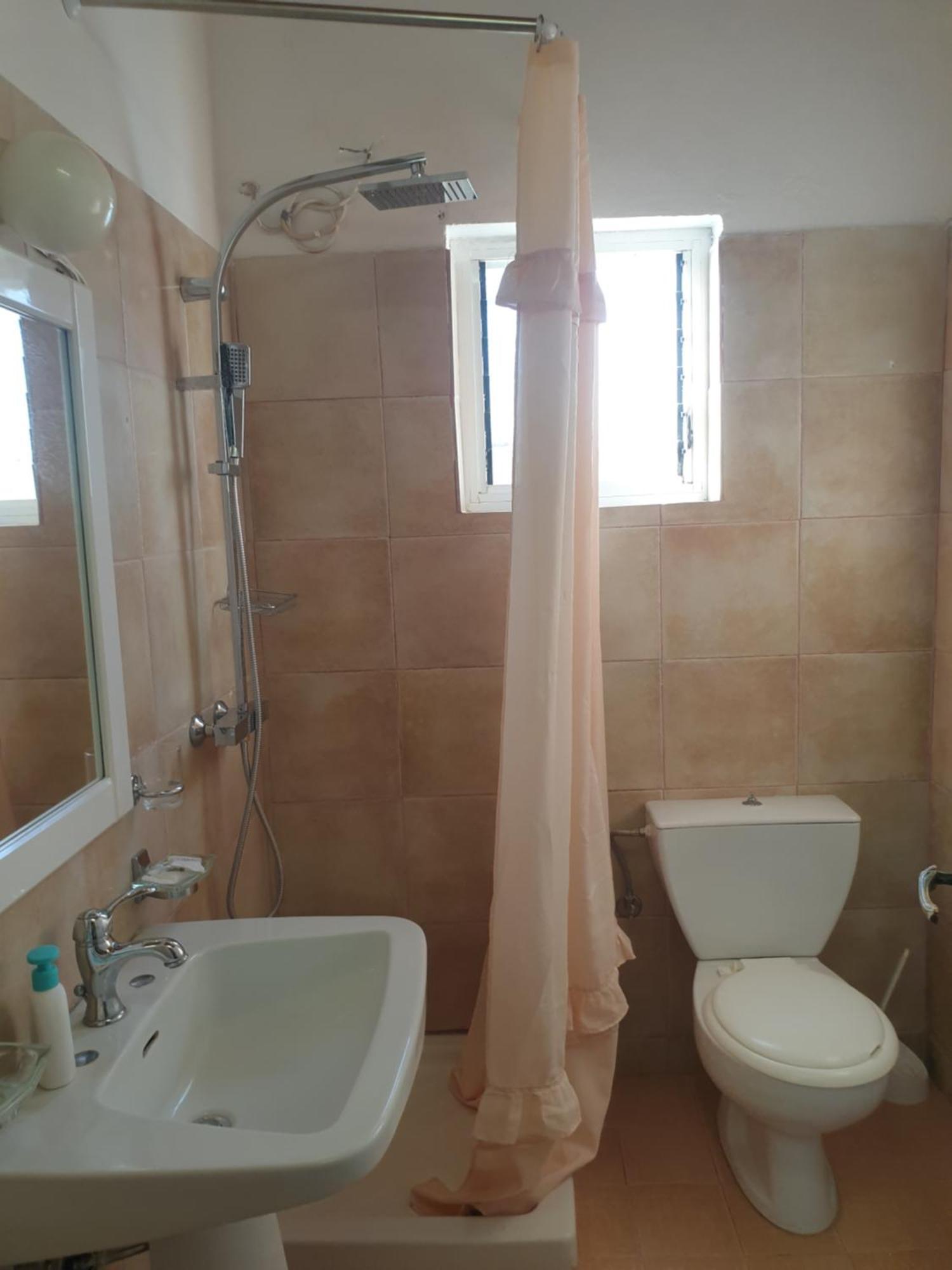 Sarandë Rosemary Houseゲストハウス 部屋 写真