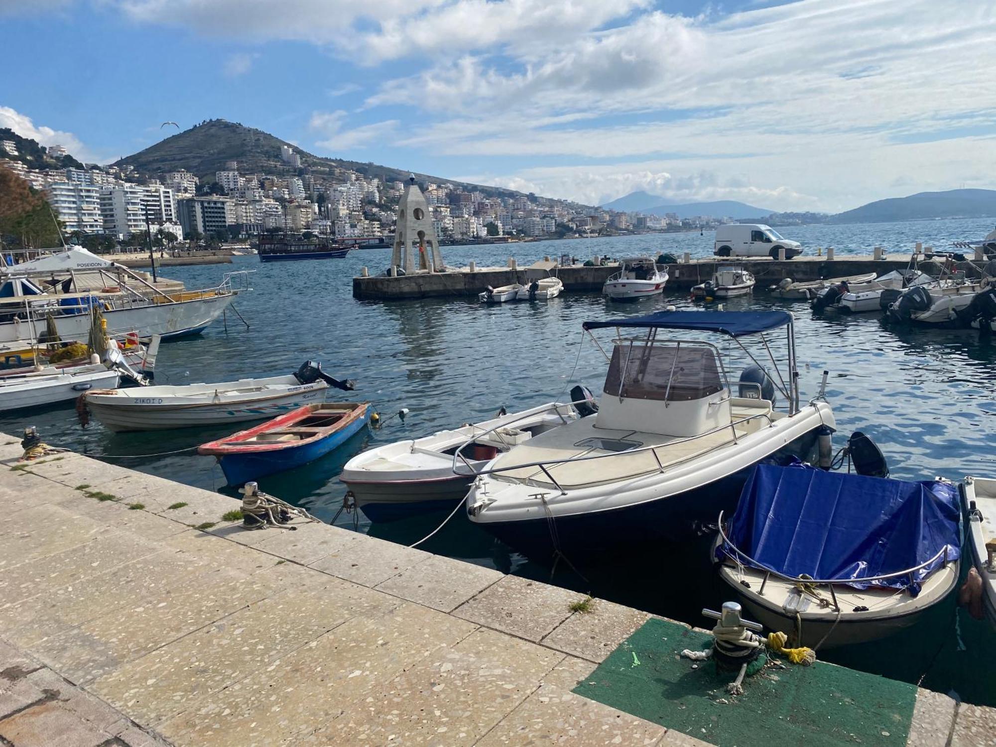 Sarandë Rosemary Houseゲストハウス エクステリア 写真